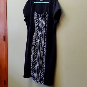 2X Black/white dress
